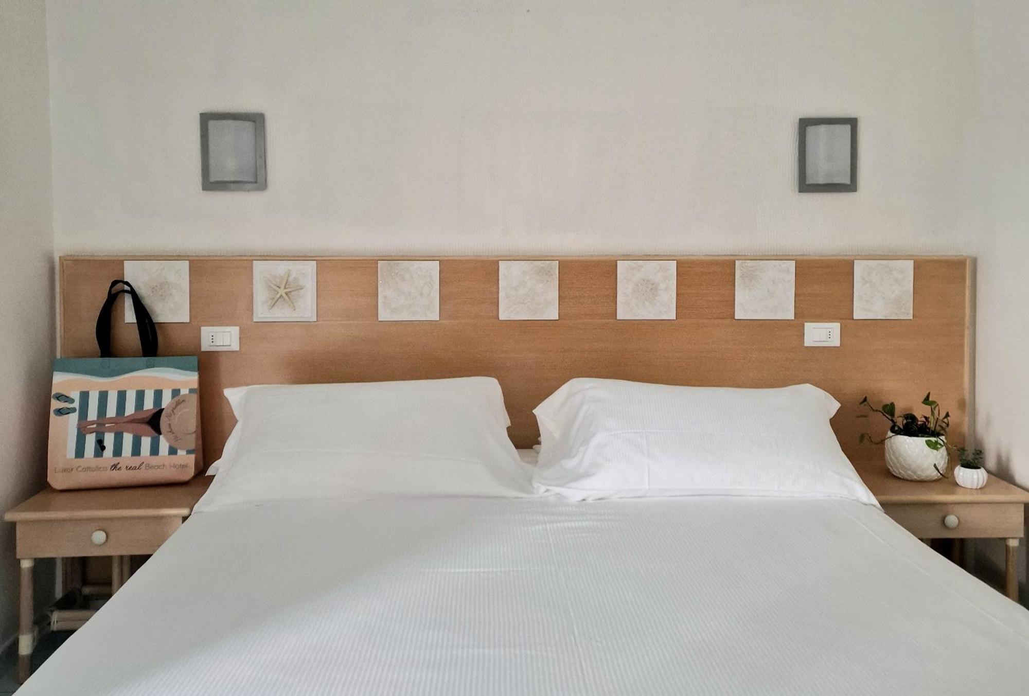 Luxor Beach Boutique Hotel Cattolica Exteriör bild